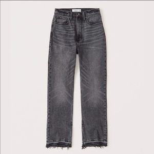 ABERCROMBIE Curve Love Hi Rise Straight Jean Gray